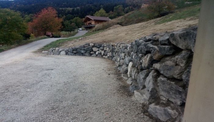 mur de soutenement en pierre